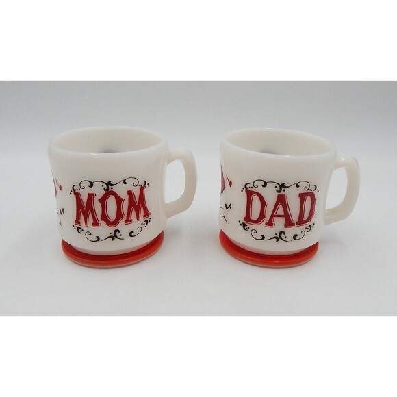 Hazel Atlas Mom Dad Coffee Tea Mugs 8 Oz Milk Glass Singing Couple Pair - Picture 1 of 7